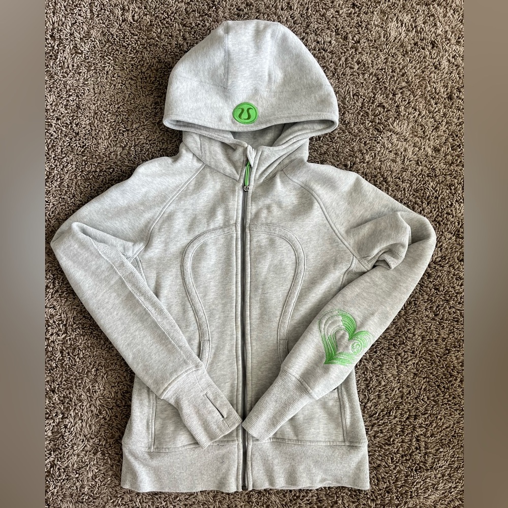 Lululemon Scuba Hoodie Chakra - Size 6